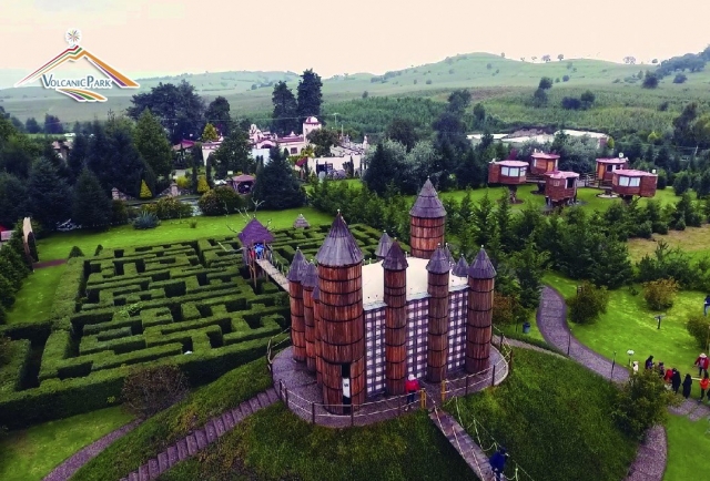 Recorre todas las instalaciones de Volcanic Park