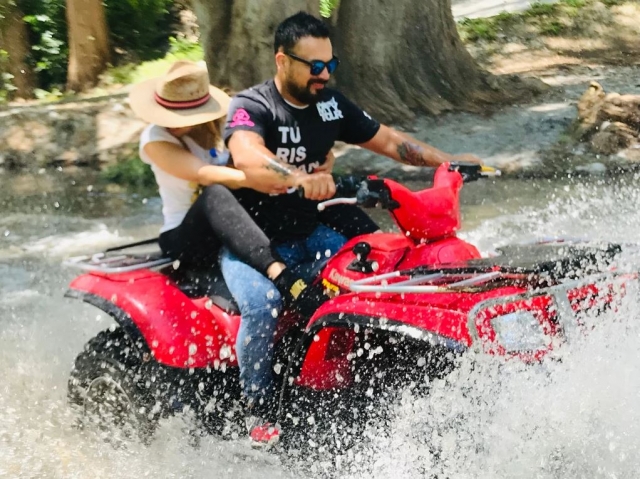 Recorrido por río en quad Sierra de Santiago