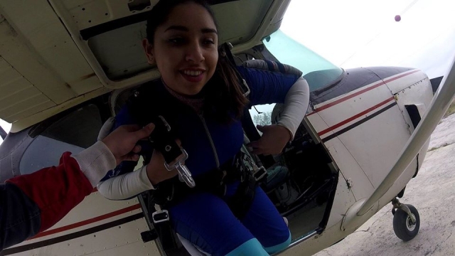 SSaltando en paracaídas