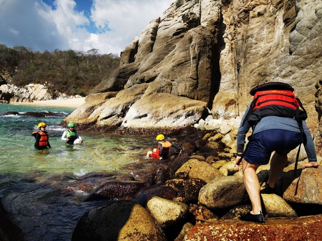 Refrescándose en Huatulco