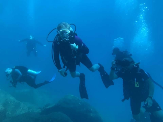 Aprende a bucear en las playas de La Paz 