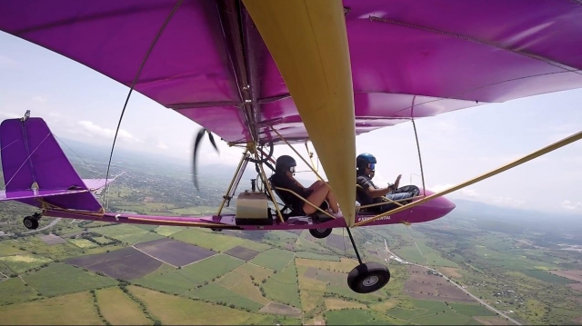 Ven a volar en ultraligero con nosotros 
