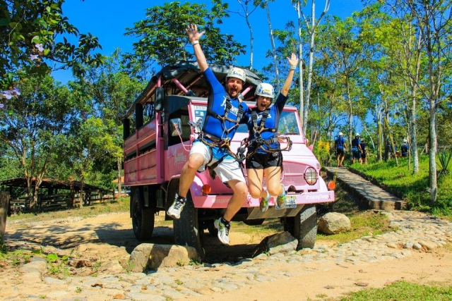 Disfrutando de un buggy en pareja