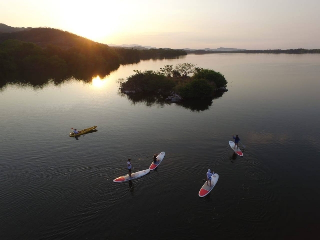 Practica Paddte Surf cerca de Puerto Escondido