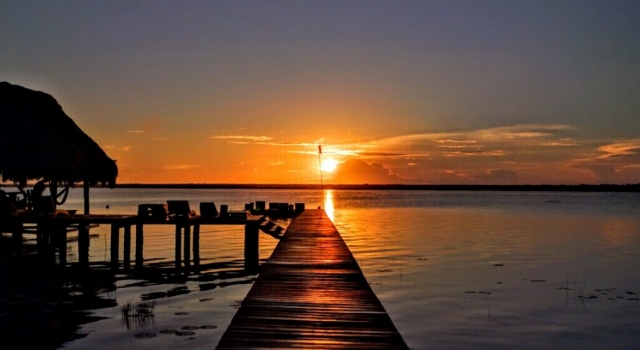 Disfruta de los atardeceternera en Bacalar