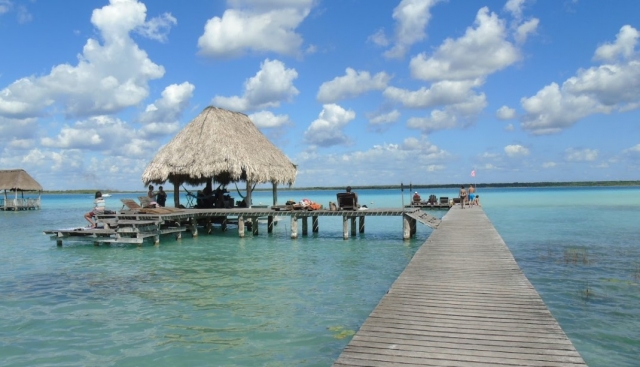 Sal desde nuestro muelte en la laguna de Bacalar