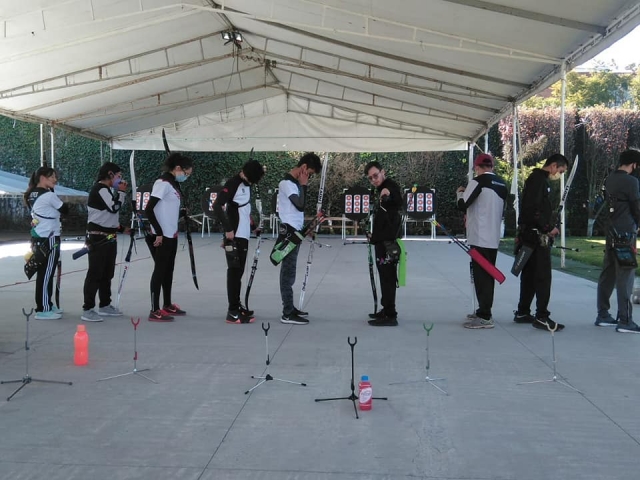 Contamos con clases grupales de diferentes edades