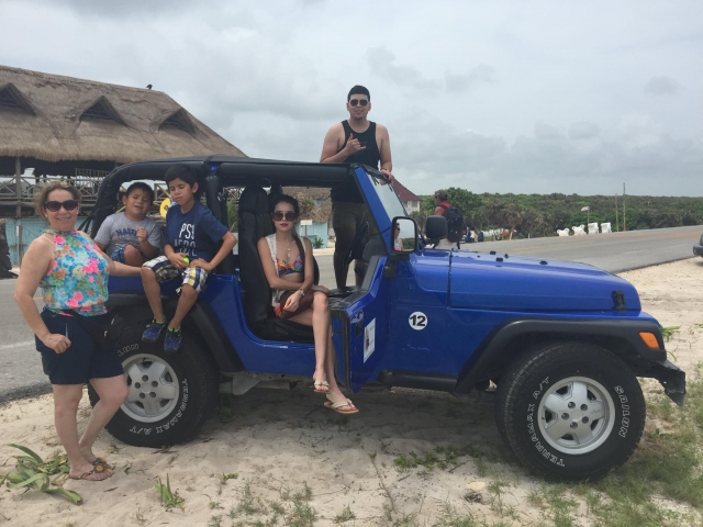 Ven con tus amigos a pasear en un 4x4