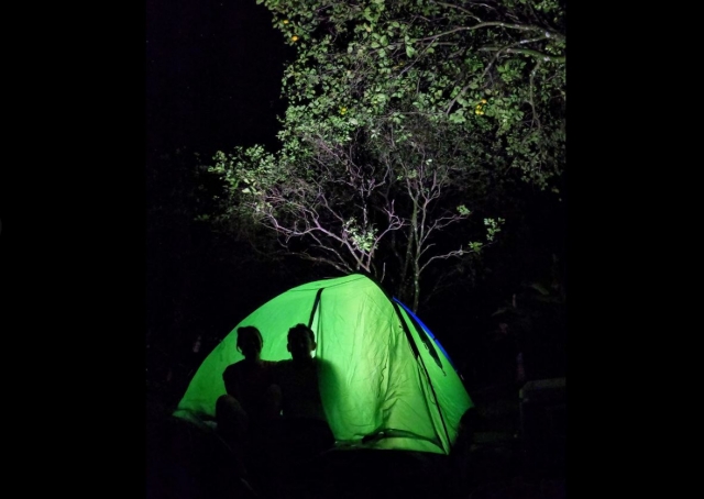 Camping de noche en Cascada Tucan