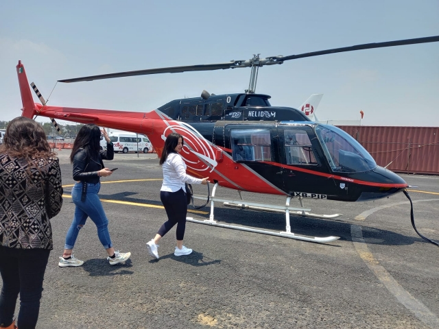 Montando al helicóptero