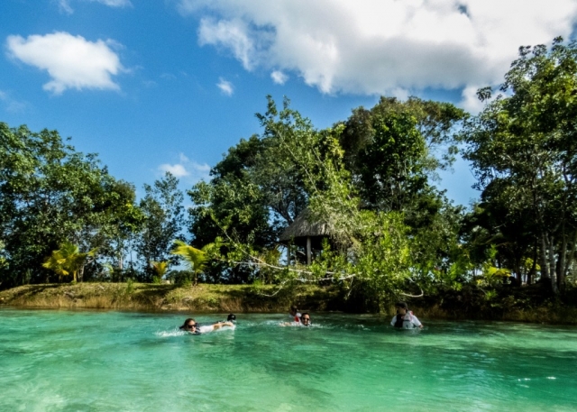 Literalmente, cruzarás los ríos y lagos como Joan Sebastián