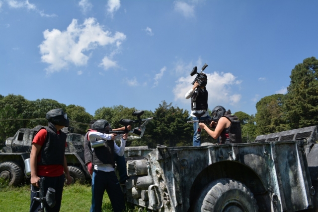 Un campo con aditamentos especiales