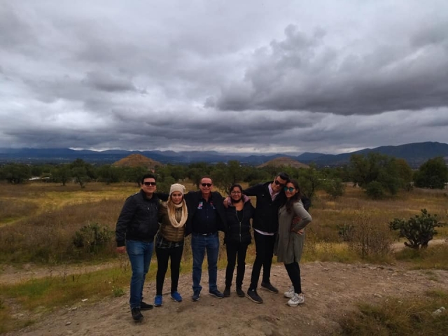 Caminando en la Zona Arqueológica