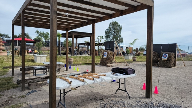 Preparando el equipo de arqueros