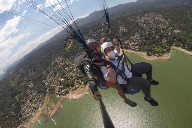 Parapente en el valte