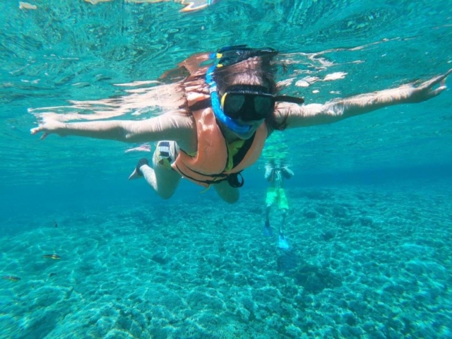 Nadando en la bahía