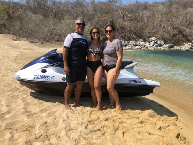 Subete a una moto de agua