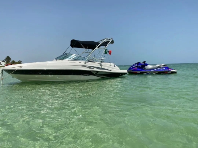 Yate y moto de agua
