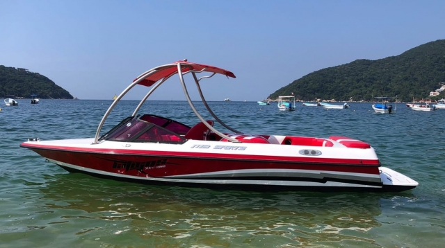 Reservas tu lancha rápida