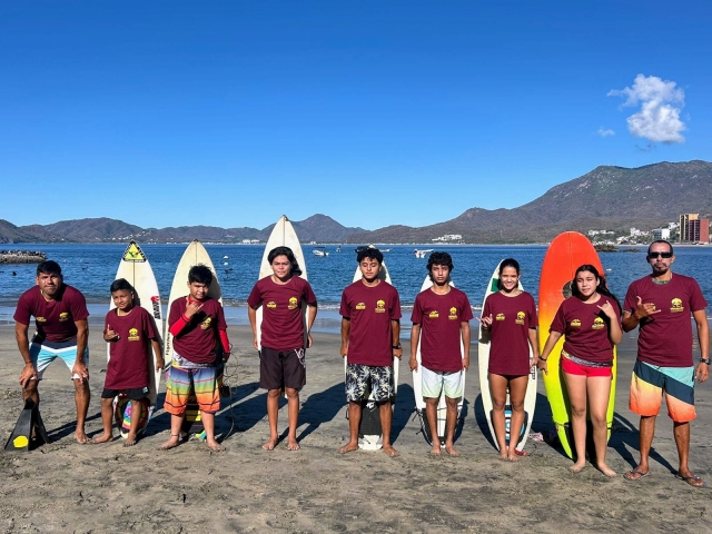alumnos de surf