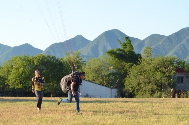 Impulso para elevar parapente