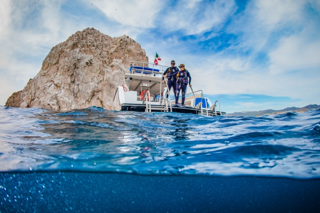 Aprendiendo a bucear desde barco