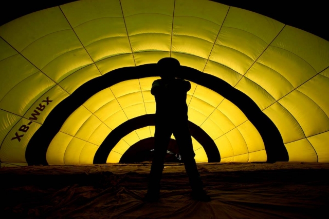 Dentro del globo durante el desinflado