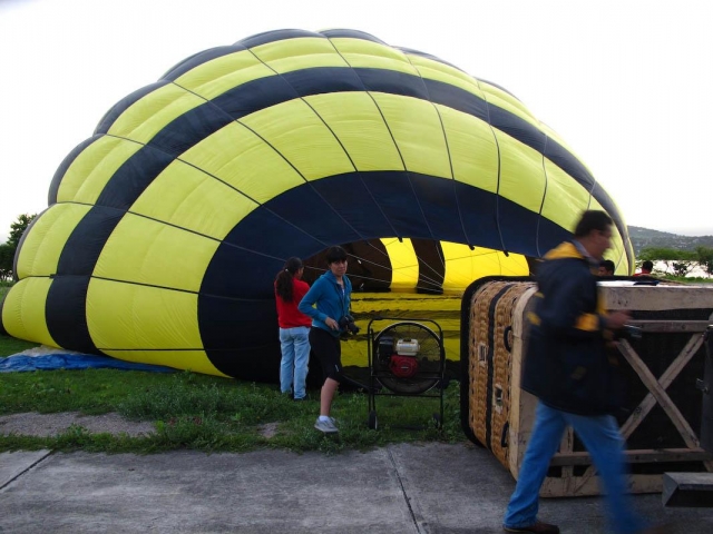 Preparativos para el paseo en globo
