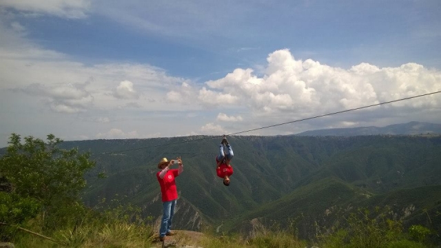 La mejor foto en la tirolina
