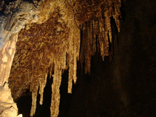 Formacionererererereres rocosas dentro de las grutas