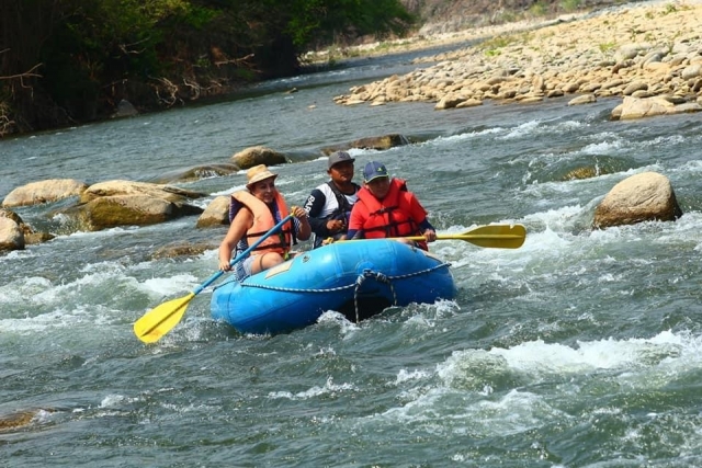Rafting en río Tangolunda