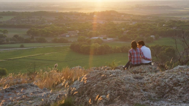 Admirando el Atardecer