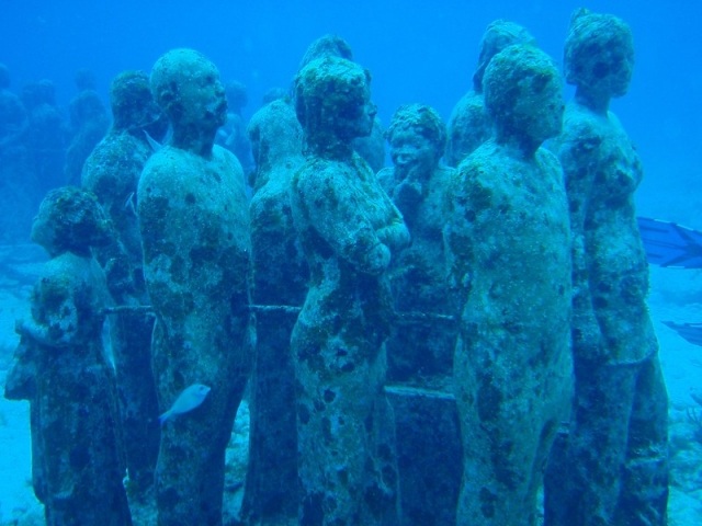 Espectaculaternera esculturas bajo el agua Espectaculaternera esculturas bajo el agua
