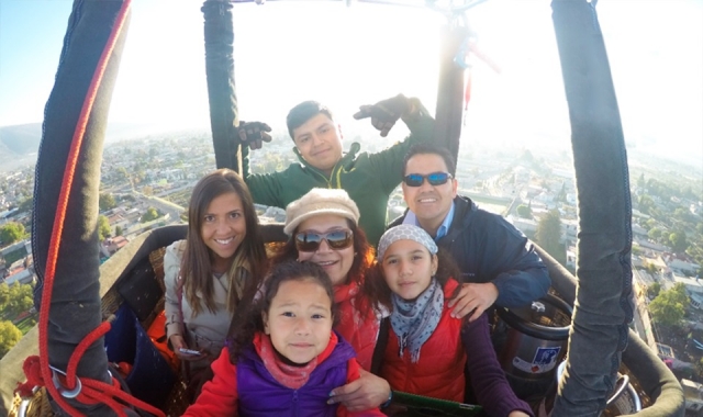 Vuelo en familia por Teotihuacan