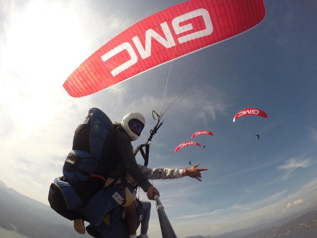 Salto sobre la Laguna Miguel Alemán, 20 minutos