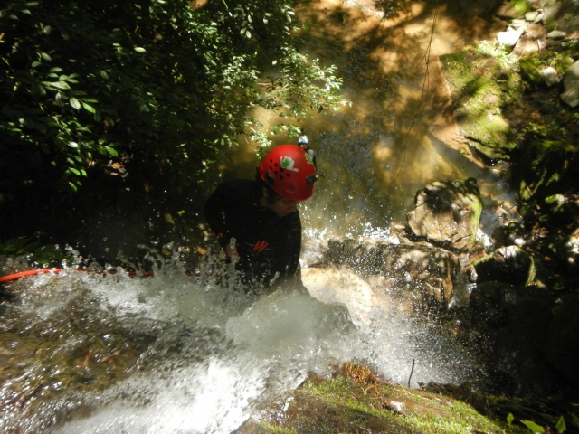Rapel en el río