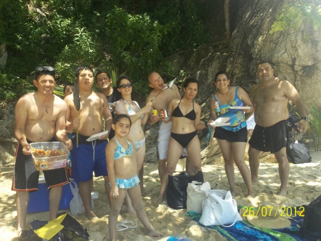 En la playa en familia