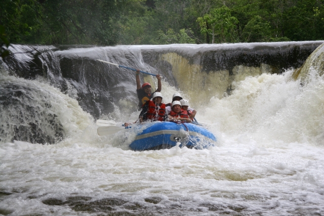 Rápidos en el río