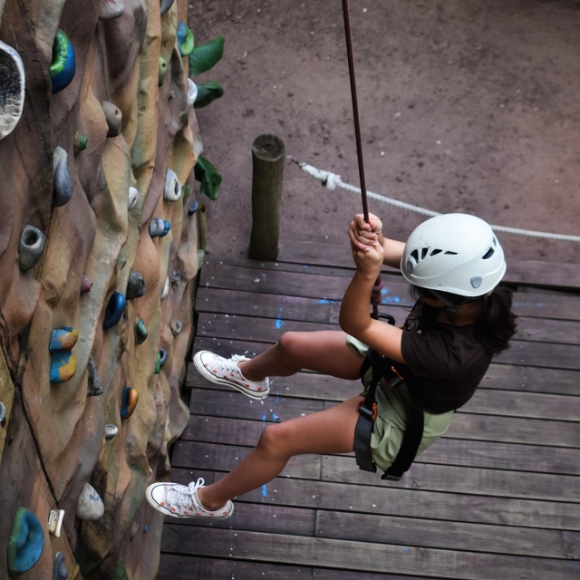 Descenso en muro