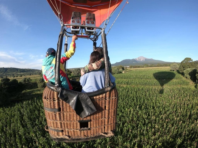 Aterrizando abrazados en el globo