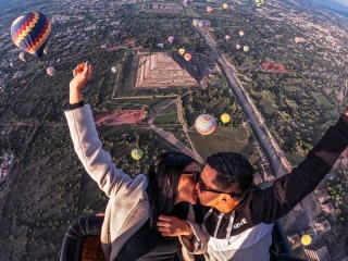 Paseo en globo entrega de anillo en Teotihuacán