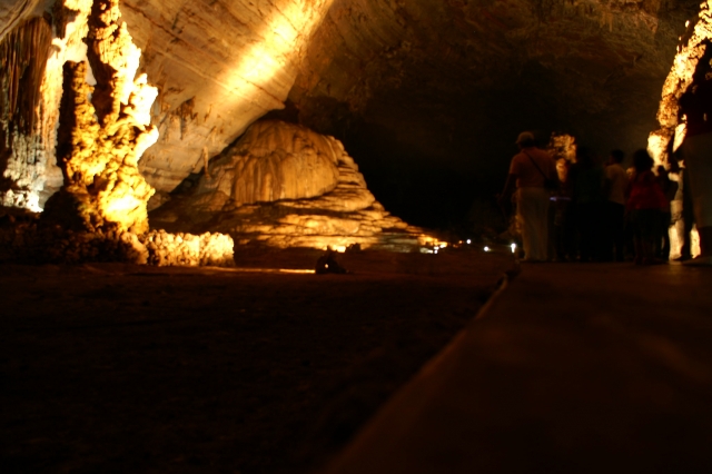 Conociendo las grutas