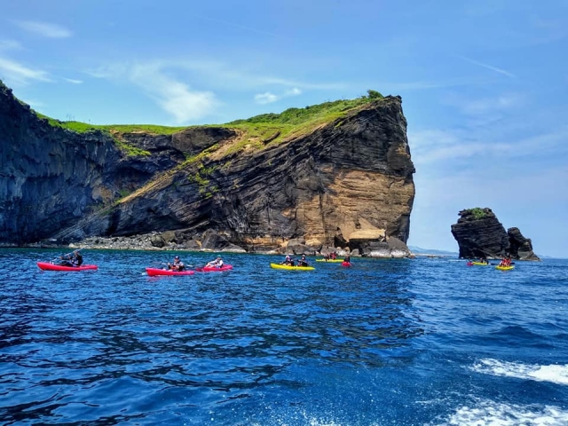 Recorre la bahía de Roca Partida y deléitate con las vistas