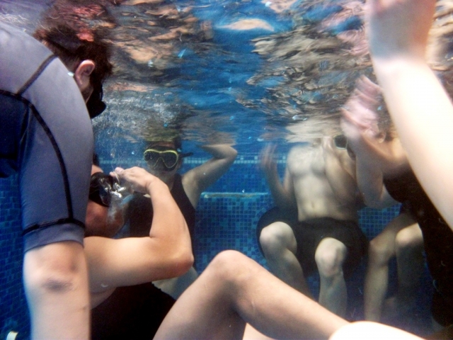 Buceo Experiencia, vaciado dentro del agua 