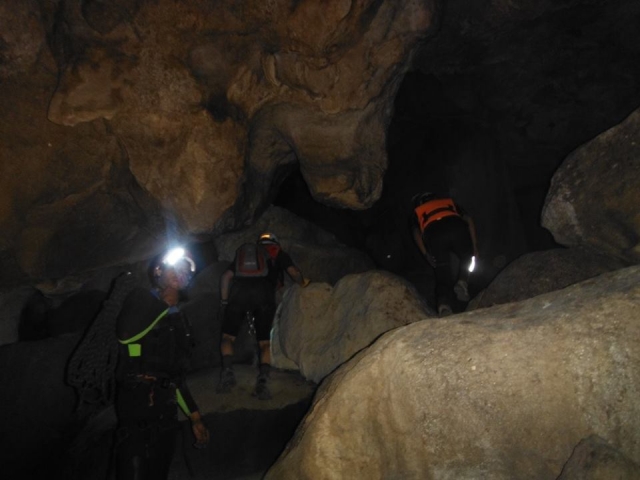 En el recorrido con luz en el casco