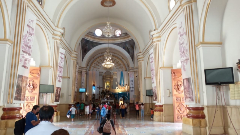 Fachada de iglesia