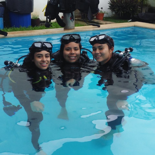 Curso buceo en grupo Mérida