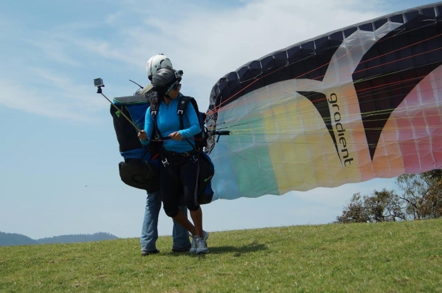 Listos para volar en parapente