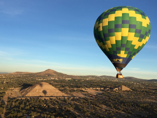 Vuelo en globo en Teotihuacán