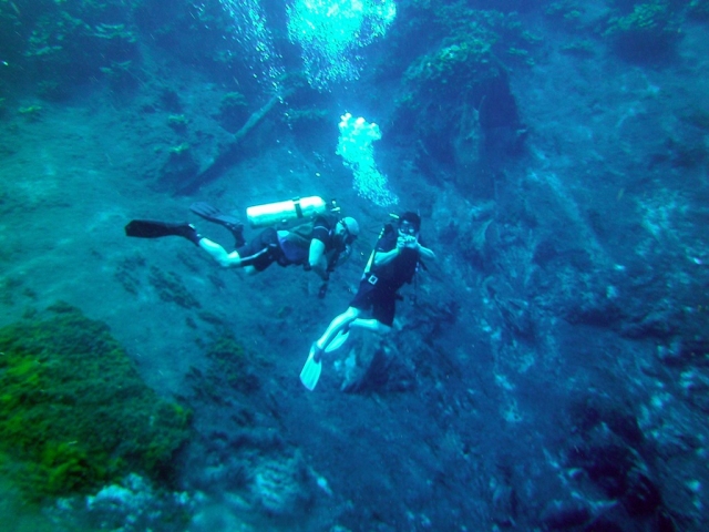 nadando en el oceano
